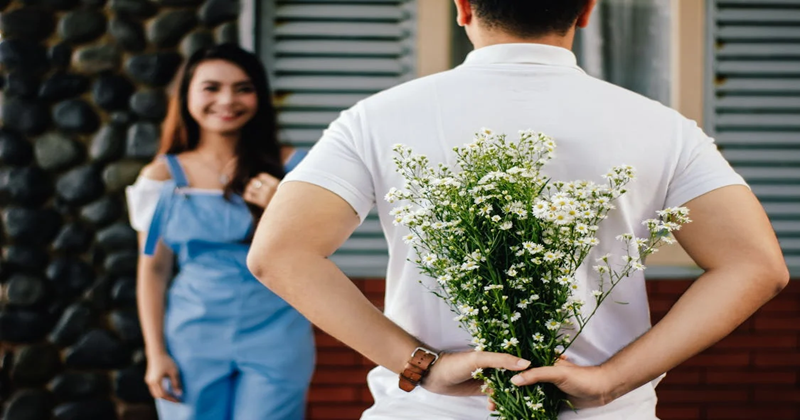 Top 10 Romantic Gift Ideas to Hint at Your Proposal Plans Top 10 Romantic Gift Ideas to Hint at Your Proposal Plans